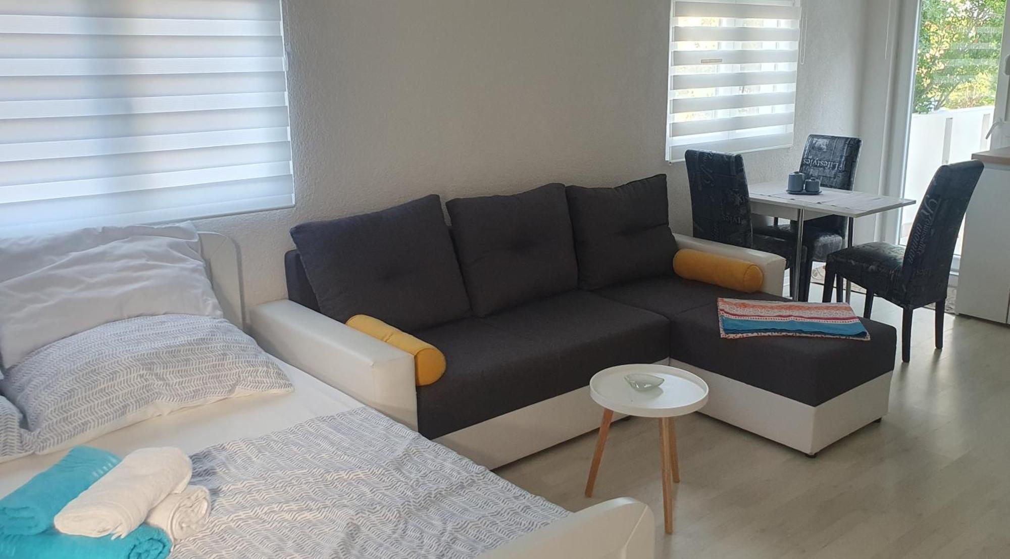 Apartmani Sara Marija Karlobag Camera foto
